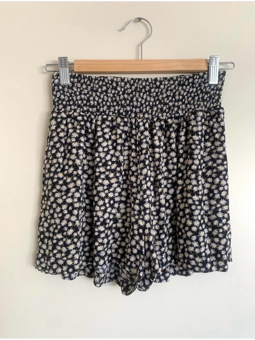 American Eagle Outfitters Black Daisy Print Shorts